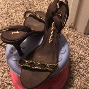 Nina heels with a nice a chocolate color.